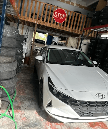 Mimos Tires Shop Interior